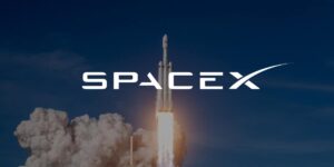 Cápsula da SpaceX chega à Estação Espacial Internacional para resgatar astronautas da Boeing "presos" no espaço